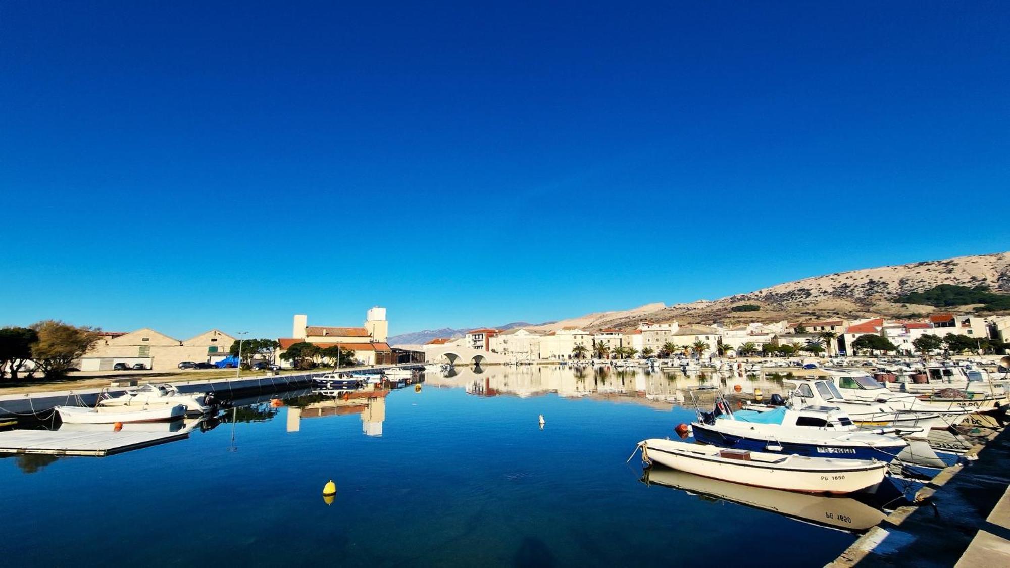 Apartmani Maestral Fabijanic Pag Town Exteriör bild